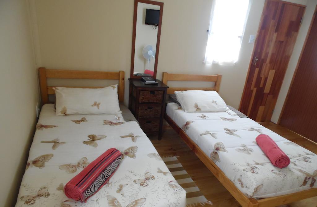 The Hexagon Wildlife Conservation Hotel Uitenhage Phòng bức ảnh